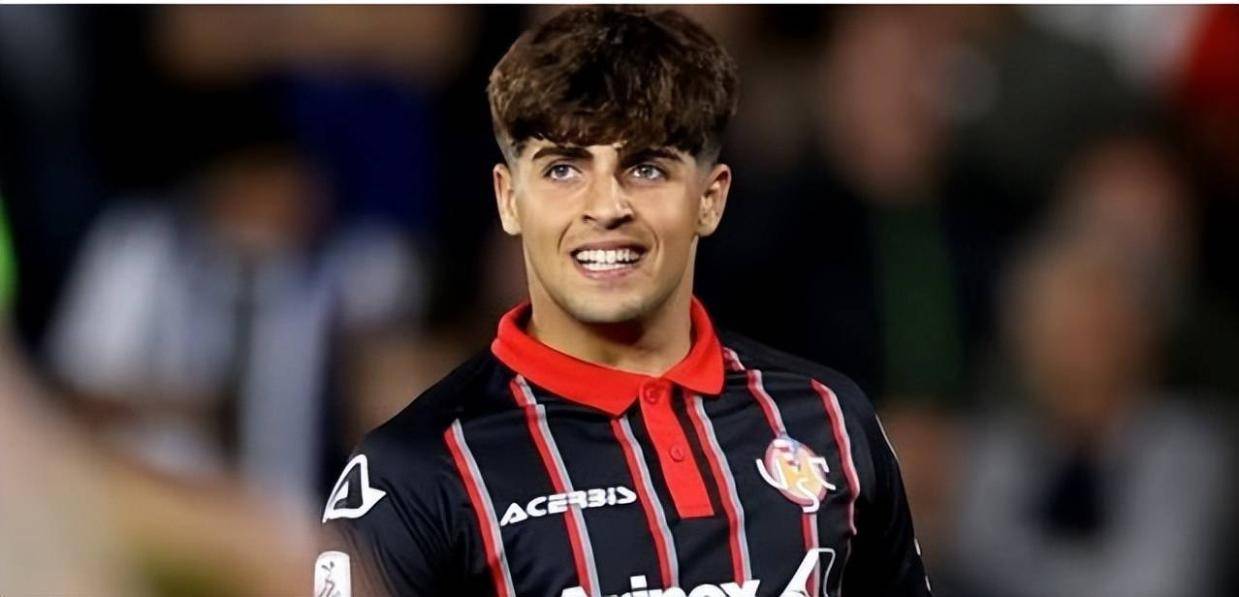 33场狂轰28球！18岁意乙锋线妖童横空出世，意甲两大豪门都来抢人