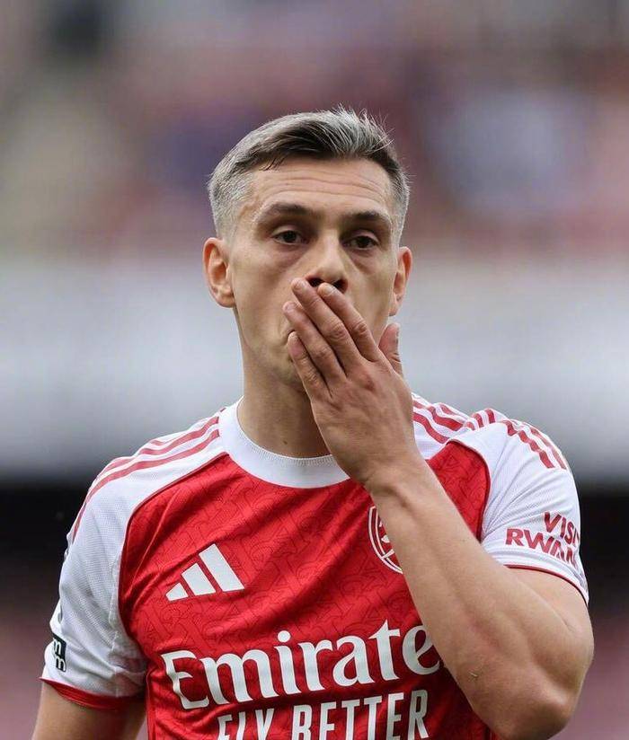 阿森纳拒售特罗萨德：土超邀约无果，8月新合同让转会可能性归零